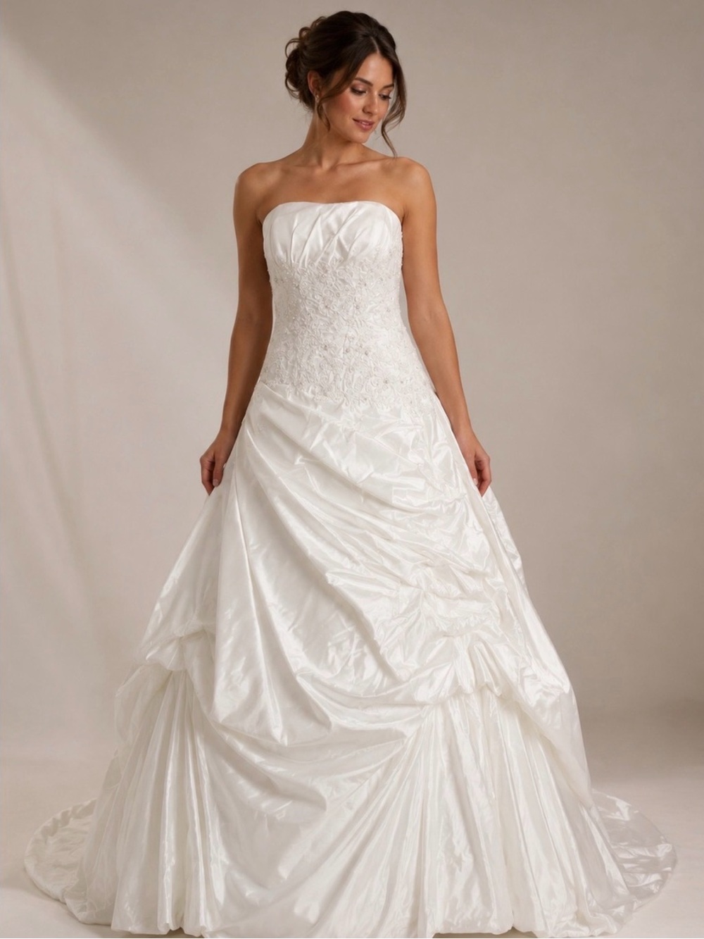 White Wedding Gown Size 4 – NWT – Optional Straps & Flower